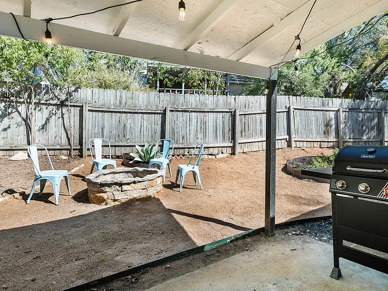 4800 Spring Meadow Cv — Photo 12