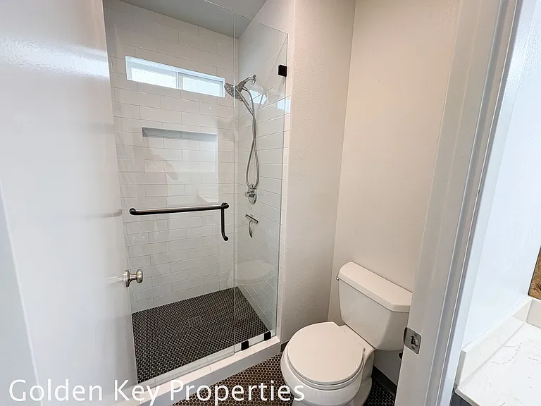 5510 Los Robles Dr — Photo 14