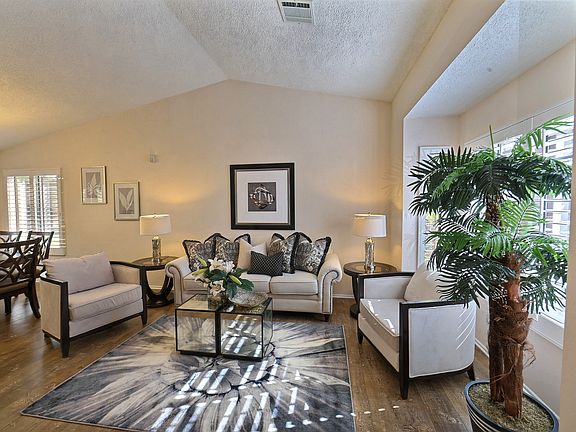 4th image of 2454 Hillman Ln