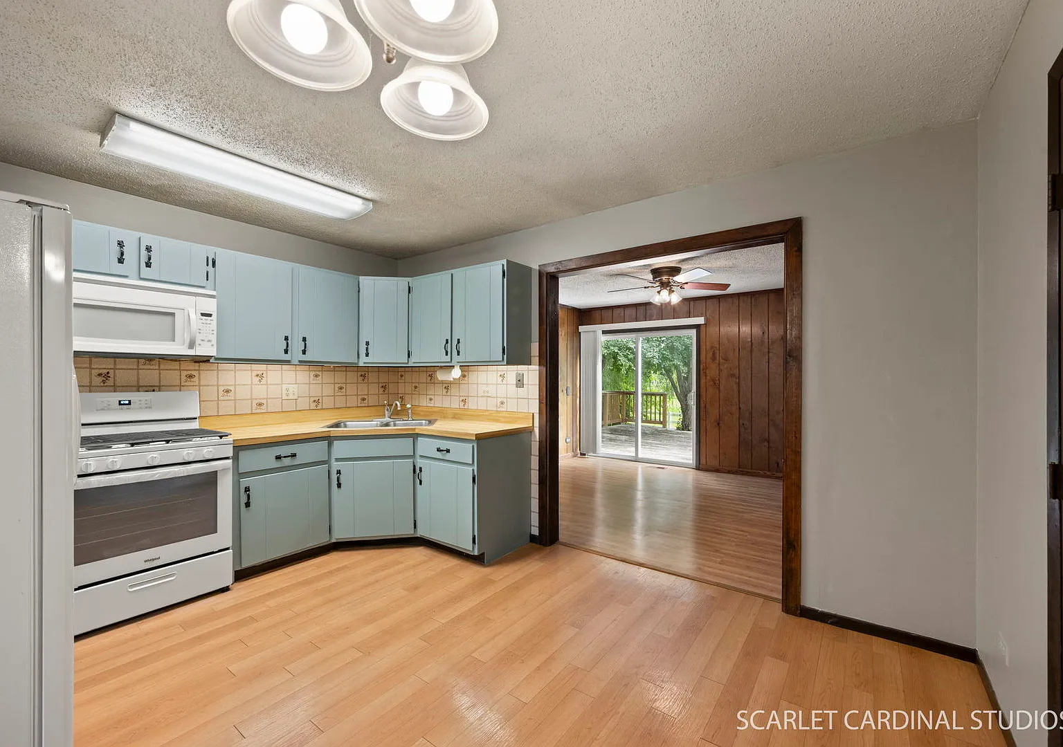 3 bed, 1182 sqft, $2,500 — Photo 4