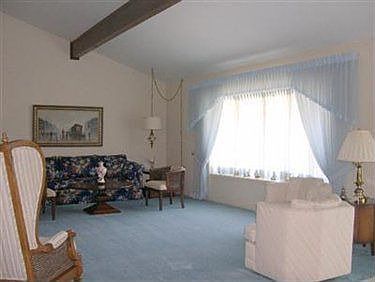 3rd image of 14041 Indian Creek Dr