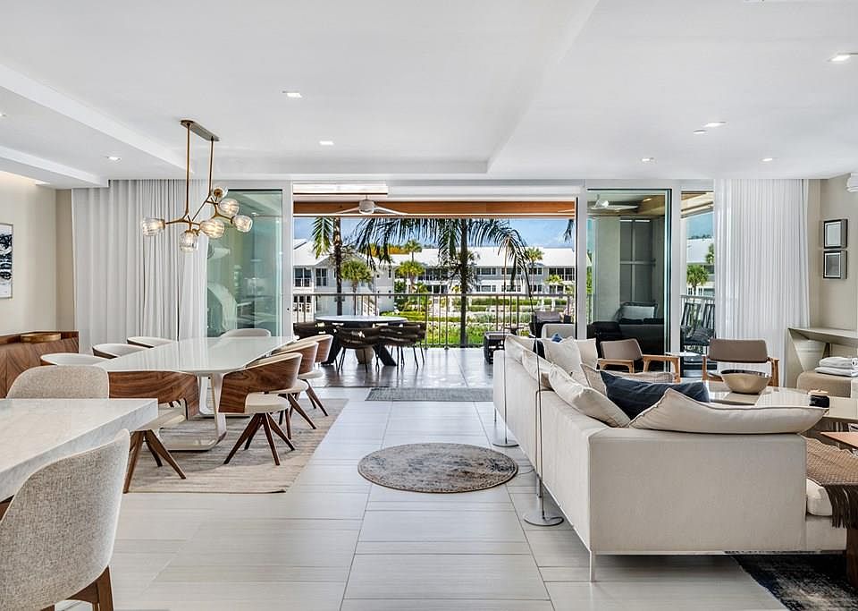 1st image of 111 Beach Rd #208