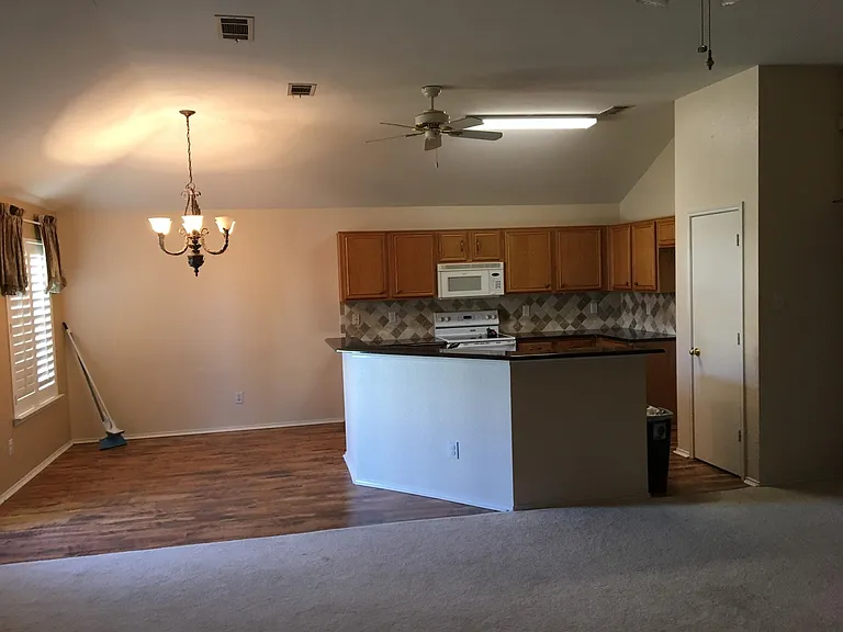 7309 Caruth Dr — Photo 7