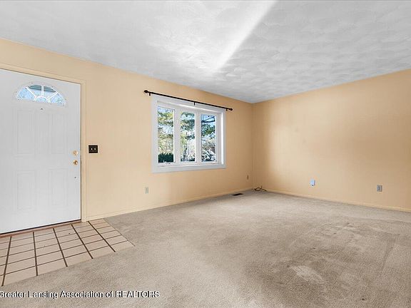 5th image of 2230 Hamelon St