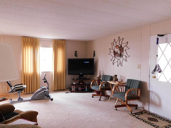 4th image of 51 E Donna Dr
