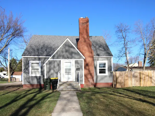 209 S 7th St, Olivia, MN 56277