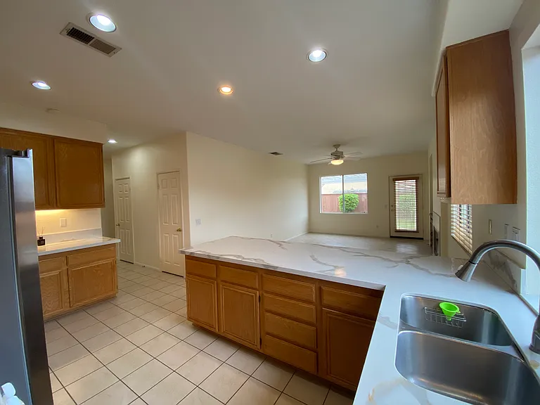 3507 Lake Park Ave — Photo 9
