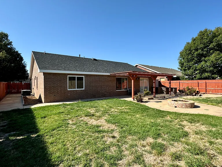 3616 Benjamin Davis Dr — Photo 17