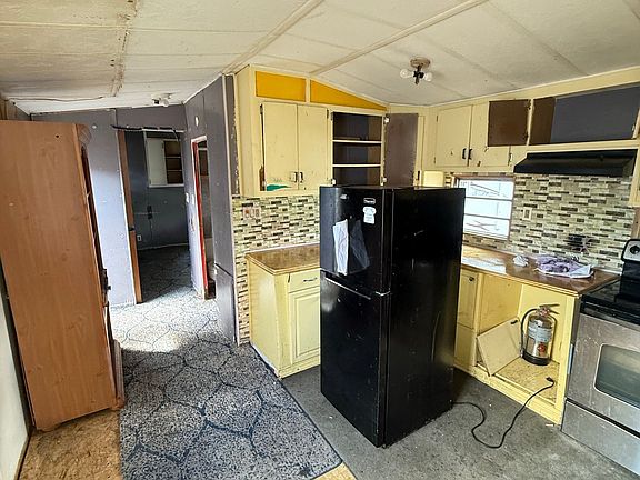 4th image of 622 N Beach St #137B
