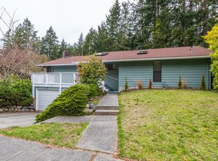 1766 NE Sumner Dr, Oak Harbor, WA 98277