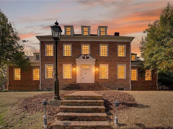 2nd image of 3316 Rockingham Rd