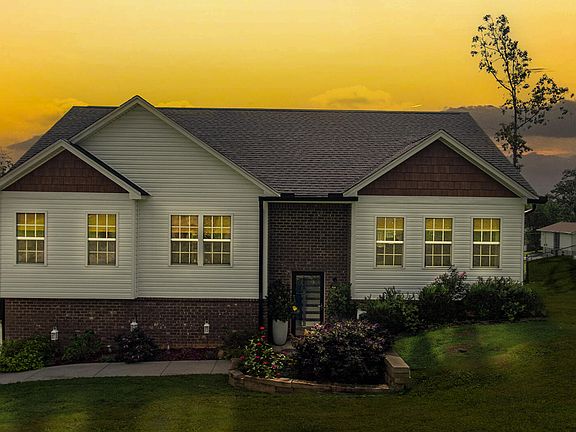 3rd image of 4012 Shady Oak Dr