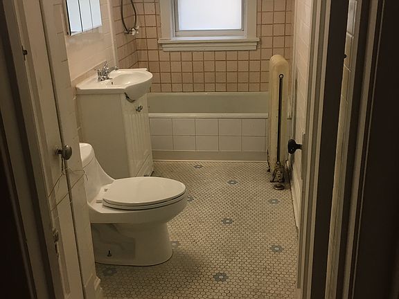 5th image of 4650 N Paulina St