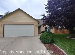 5415 Arthur Ln, Pasco, WA 99301
