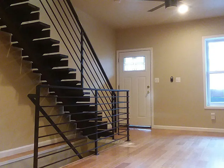 128 N Dearborn St — Photo 9