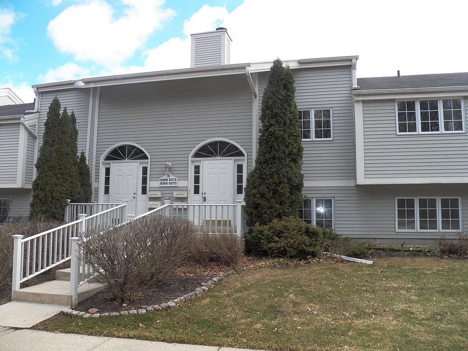 8372 S Tuckaway Shores Dr Franklin, WI, 53132 Apartments for Rent