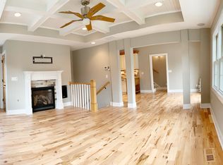 7 Pine St, Valparaiso, IN 46383