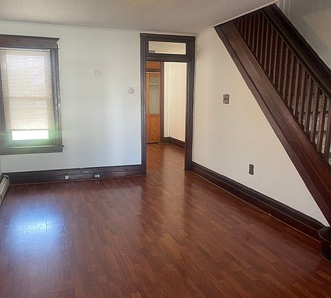 3rd image of 892 South St