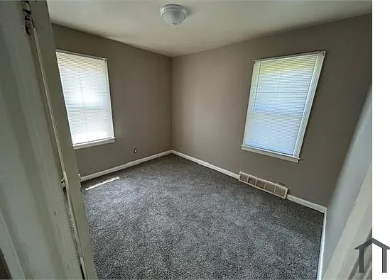 23007 Rosalind Ave — Photo 7