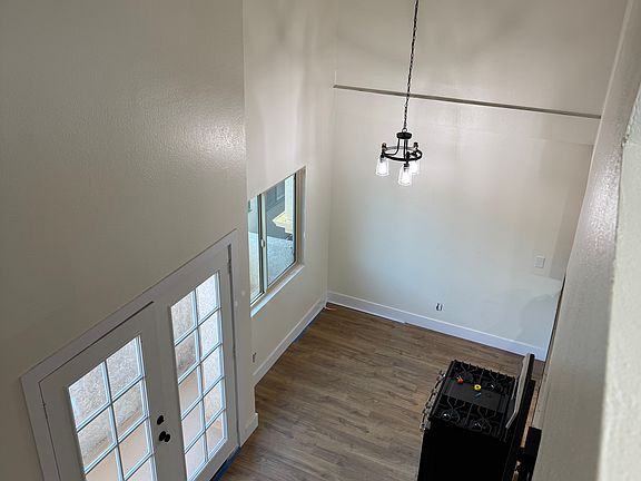 2nd image of 1484 Reeves St APT 203
