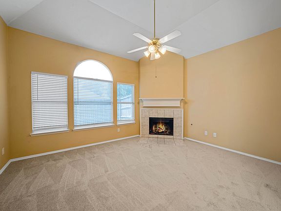 4th image of 3316 Ash Ln