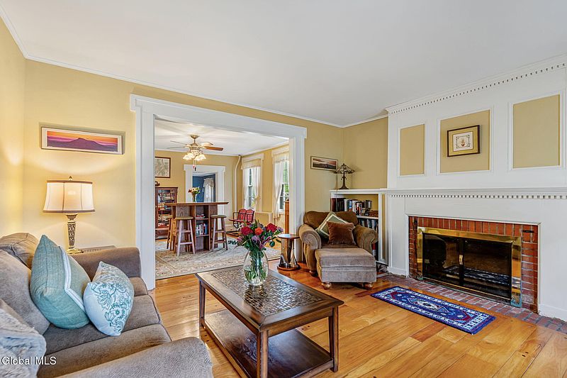 5th image of 115 Bunker Hill Road