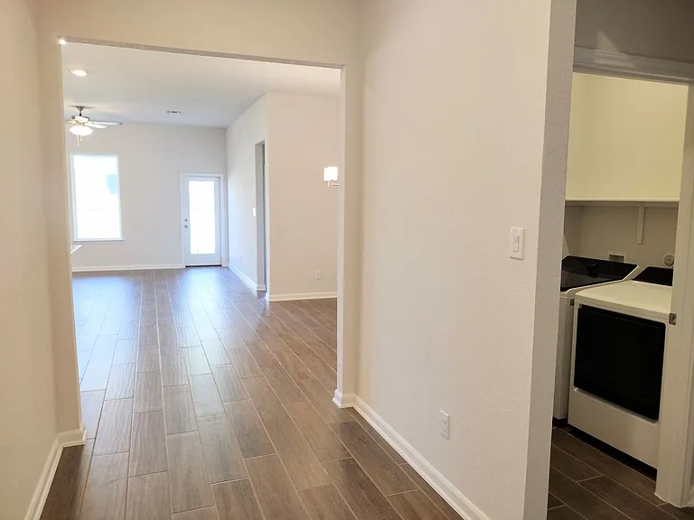 10511 Briceway Bay — Photo 7