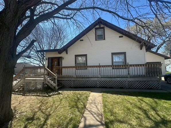 403 N 9th Ave, Broken Bow, NE 68822