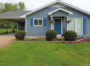 135 Oak St, Farmington, MO 63640