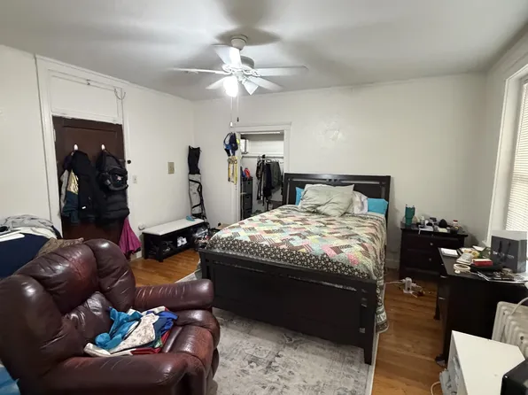 125 Peterborough St APT 33, Boston, MA 02215