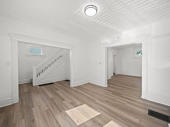 3rd image of 237 Midland Ave