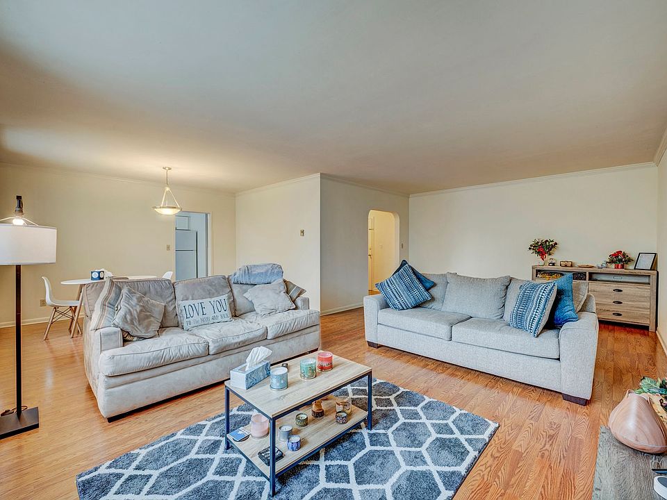 Uptown Shaker Apartments 3208 & 3210 Warrensville Center Rd Shaker