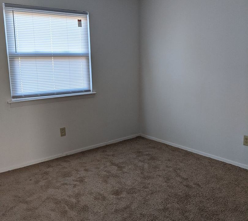 1st image of 935 37th St APT 10