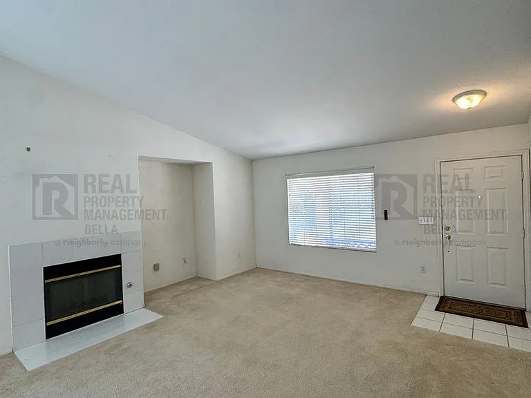 1266 Euclid St — Photo 5