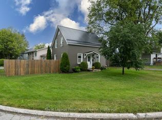 61 Pelham St, Quinte West, ON K8V4T8