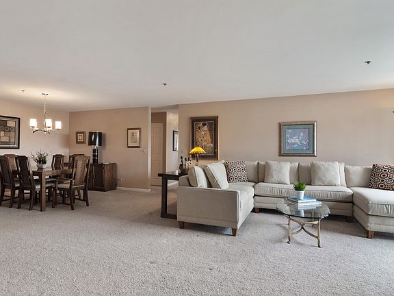 4th image of 451 Town Place Cir APT 401