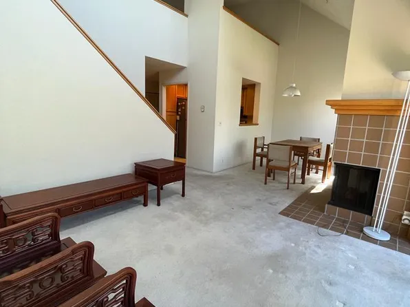 66 Pelican Ln, Redwood City, CA 94065