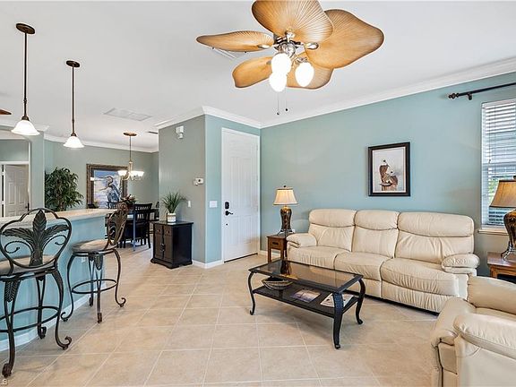 5th image of 10613 Camarelle Cir