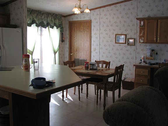 3rd image of 152 Pine Lakes Dr W
