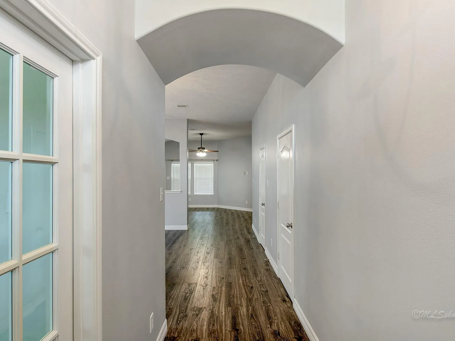 3 bed, 2.0 bath, 1663 sqft, $2,100 — Photo 4