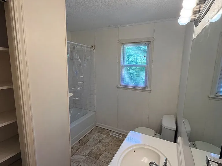 10 Dogwood Ln — Photo 17