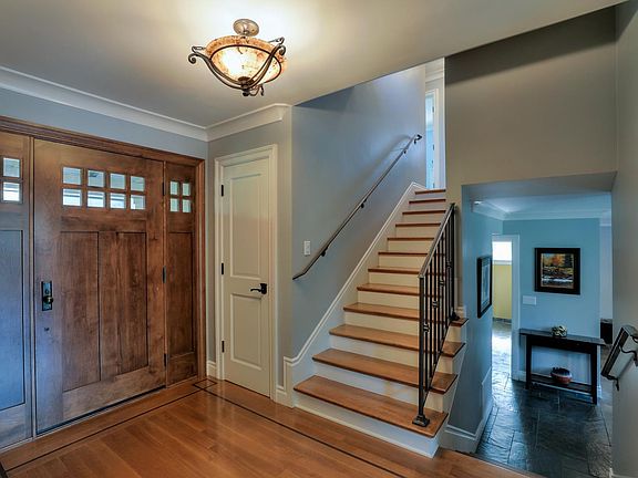 5th image of 695 New Ireland Ct
