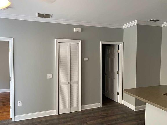4th image of 29 E Magnolia Ave APT 3