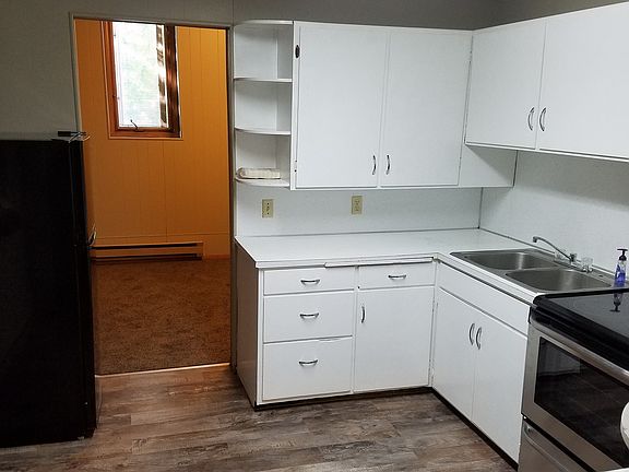 4th image of 202 Cofield St N #24