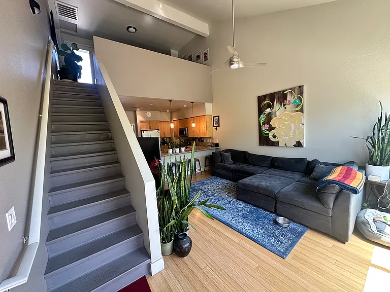 375 Pine St — Photo 17