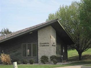 544 Tamerisk Dr, Junction City, KS 66441