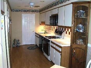 4th image of 33 Kensington Dr