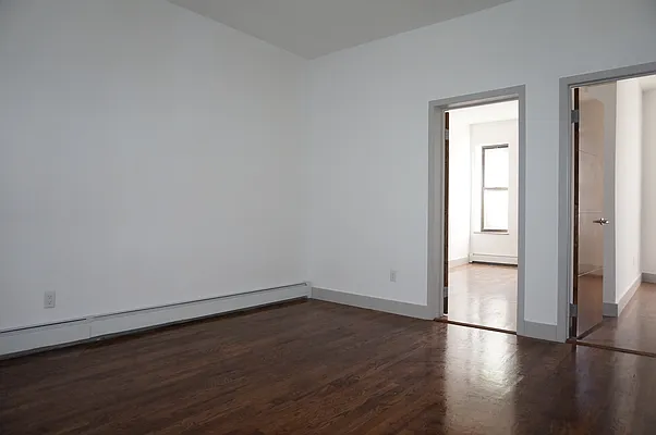 Rented by DYNAMIC REALTY OF NEW YORK CORP | media 4