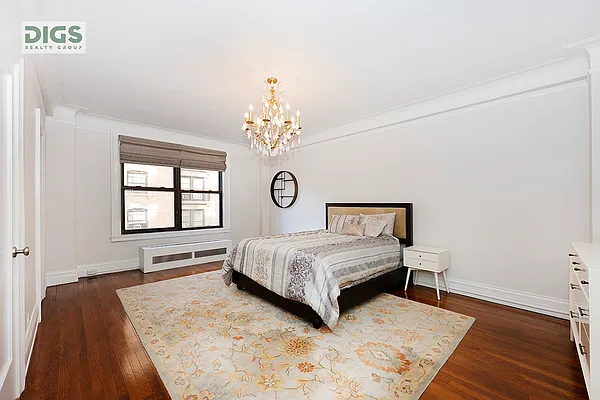 Sold by Digs Realty Group | media 18