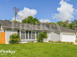 810 Aries Rd W, Jacksonville, FL 32216